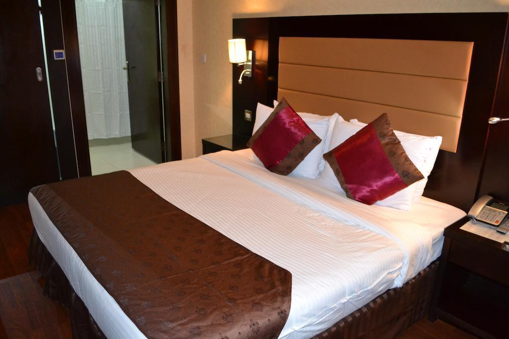 Strand Hotel 3*