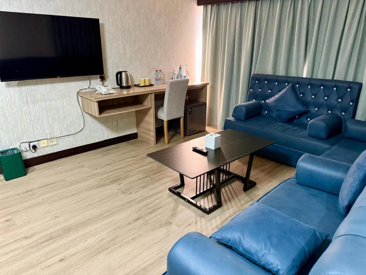 Strand Hotel